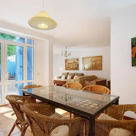 ヴィラ Lucila コラレホ