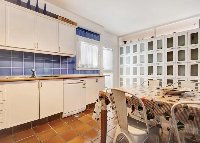 Lucila Villa Corralejo